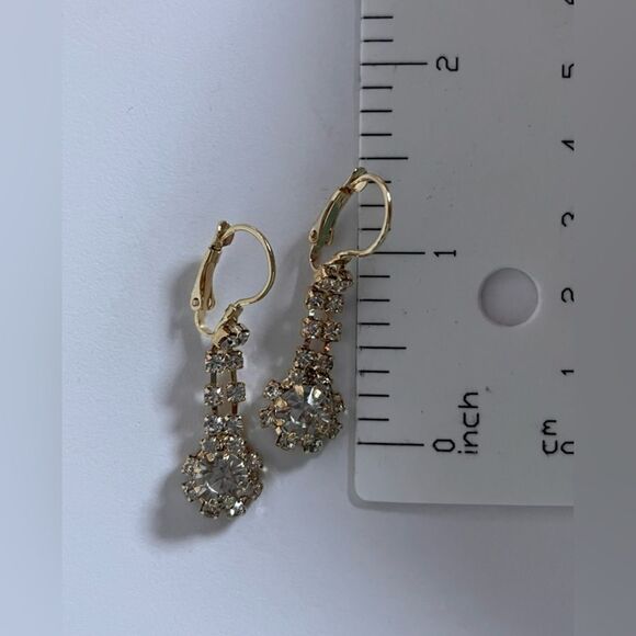 Rhinestone Gold Tone Lever Back Earrings NWT - Picture 3 of 9